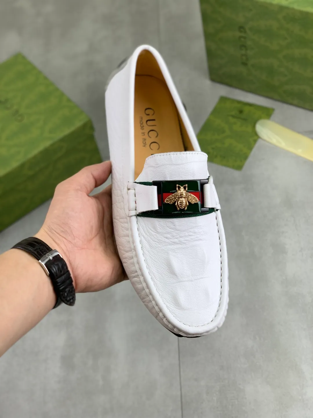 Men's men's shoes💰P360💰[New style]🆘[GUCCI] New classic beanie shoes; Hong Kong original top quality, exquisite craftsmanship, top quality💪🏼High-end boutique men's beanie shoes, British fashion style 🎈The upper is made of Italian imported calfskin🔥, comfortable and breathable, fully imported soft pigskin lining, lazy slip-on Loaf style This fabric is made of 🇮🇹🎈, which is suitable for drivers to drive, and the original non-slip and wear-resistant rubber outsole 🎈Code number: 38-45 Black White 🉑️Choose